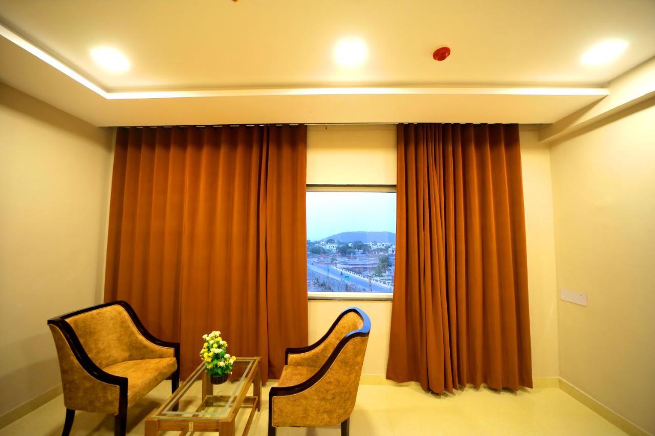 The Sky Imperial - Shahi Hotels & Resort Nāthdwāra Dış mekan fotoğraf